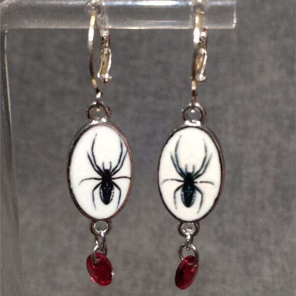 Halloween Spider Earrings - Handmade - Picture 1 of 5